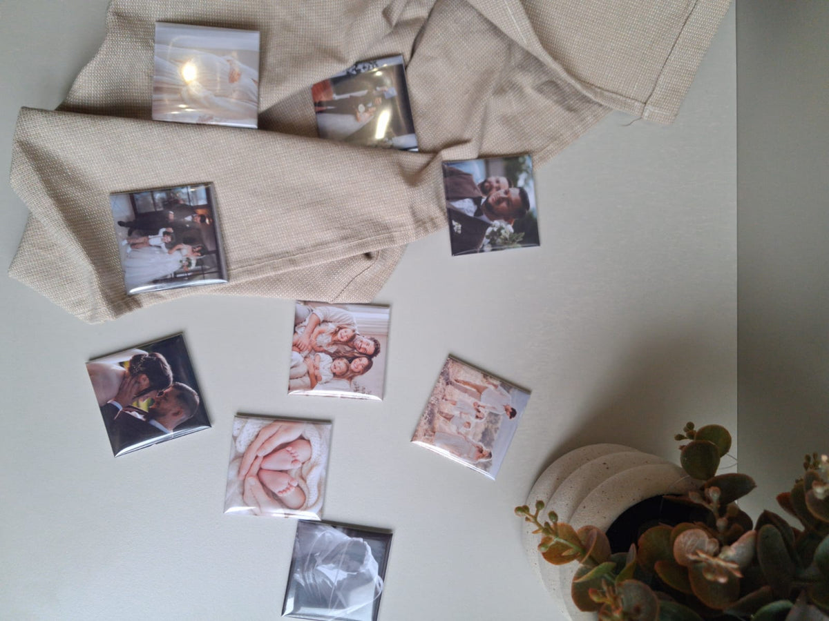 Fotomagnesy HOLD ONCE w lnianym woreczku — gotowe na prezent