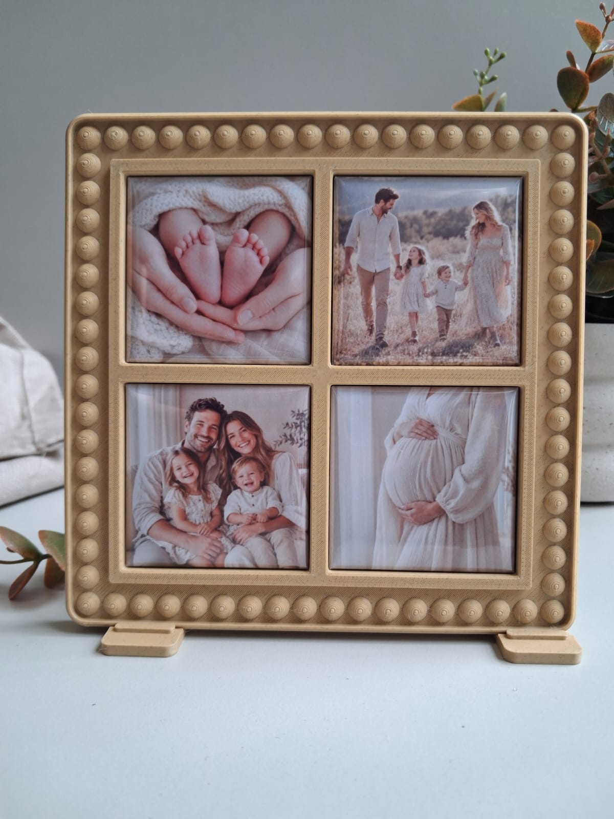 Ramka HOLD ONCE na 4 fotomagnesy - widok pod kątem